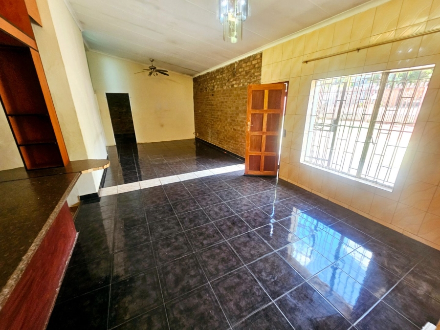 To Let 3 Bedroom Property for Rent in Erasmia Gauteng