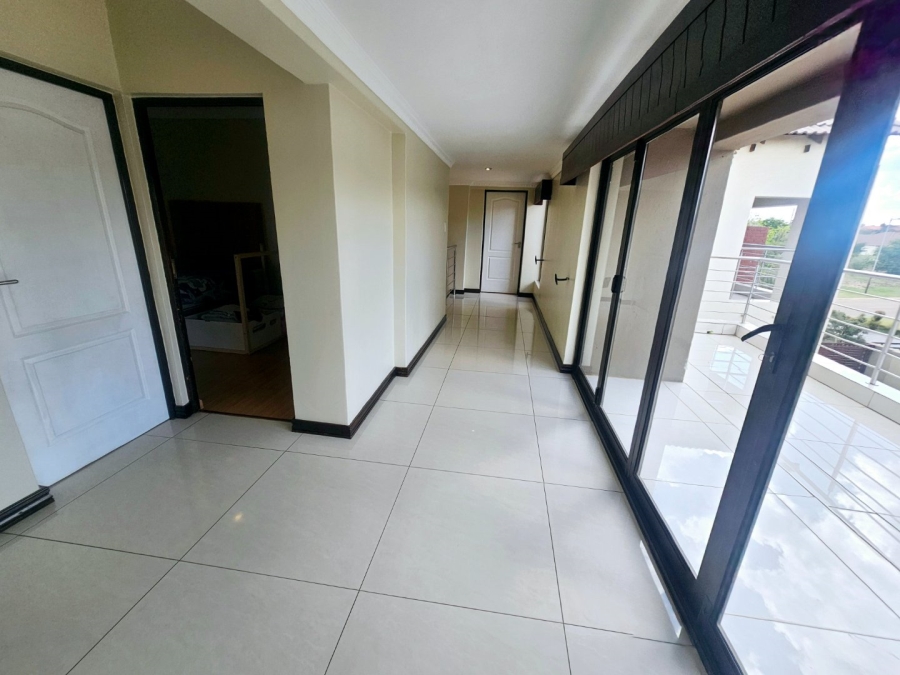 To Let 5 Bedroom Property for Rent in Monavoni Gauteng