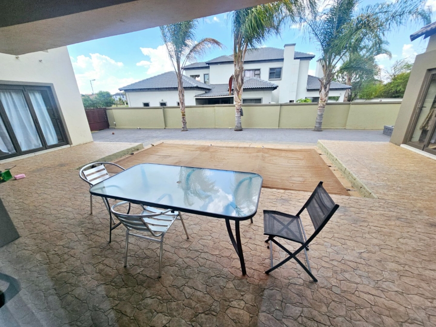 To Let 5 Bedroom Property for Rent in Monavoni Gauteng