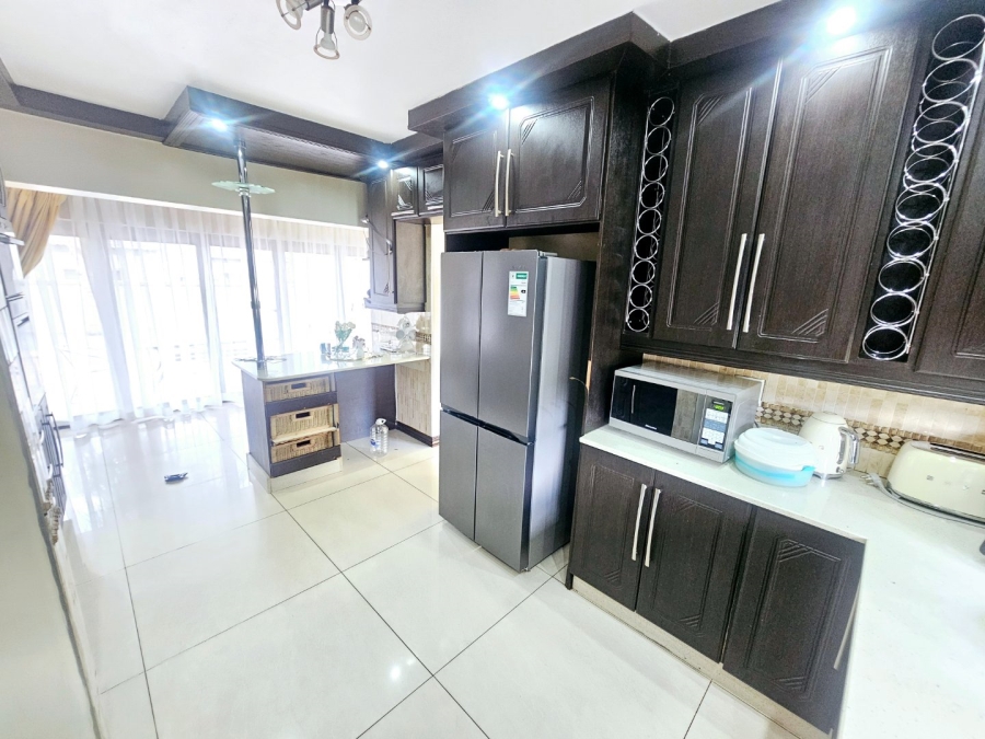 To Let 5 Bedroom Property for Rent in Monavoni Gauteng