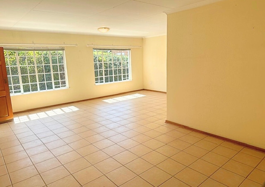 2 Bedroom Property for Sale in Wilro Park Gauteng