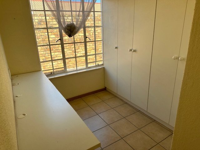 2 Bedroom Property for Sale in Wilro Park Gauteng