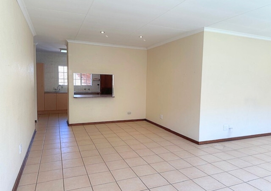 2 Bedroom Property for Sale in Wilro Park Gauteng