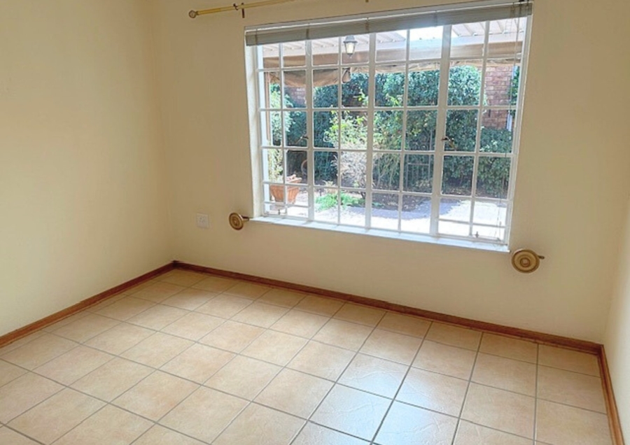 2 Bedroom Property for Sale in Wilro Park Gauteng