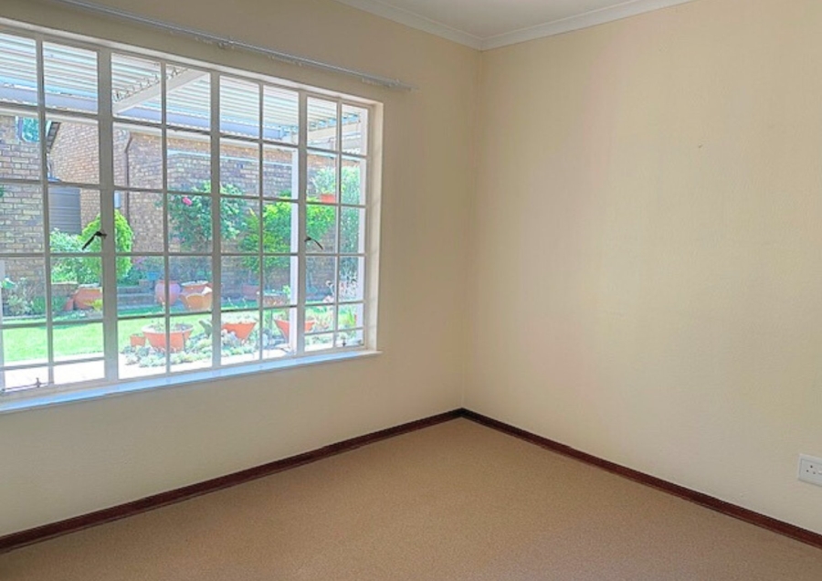 2 Bedroom Property for Sale in Wilro Park Gauteng