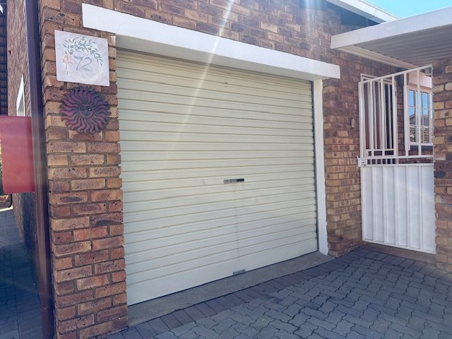 2 Bedroom Property for Sale in Wilro Park Gauteng