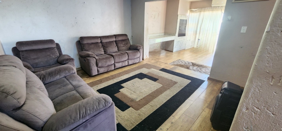 To Let 3 Bedroom Property for Rent in Raslouw A H Gauteng