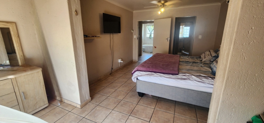 To Let 3 Bedroom Property for Rent in Raslouw A H Gauteng