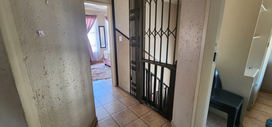 To Let 3 Bedroom Property for Rent in Raslouw A H Gauteng