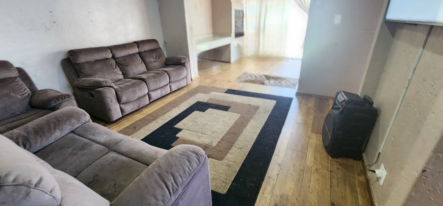 To Let 3 Bedroom Property for Rent in Raslouw A H Gauteng