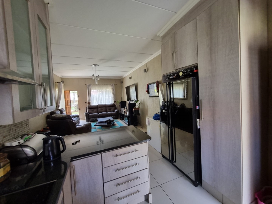 To Let 2 Bedroom Property for Rent in Comet Gauteng