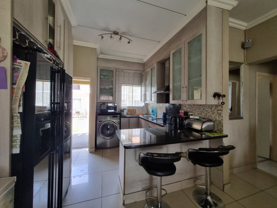 To Let 2 Bedroom Property for Rent in Comet Gauteng