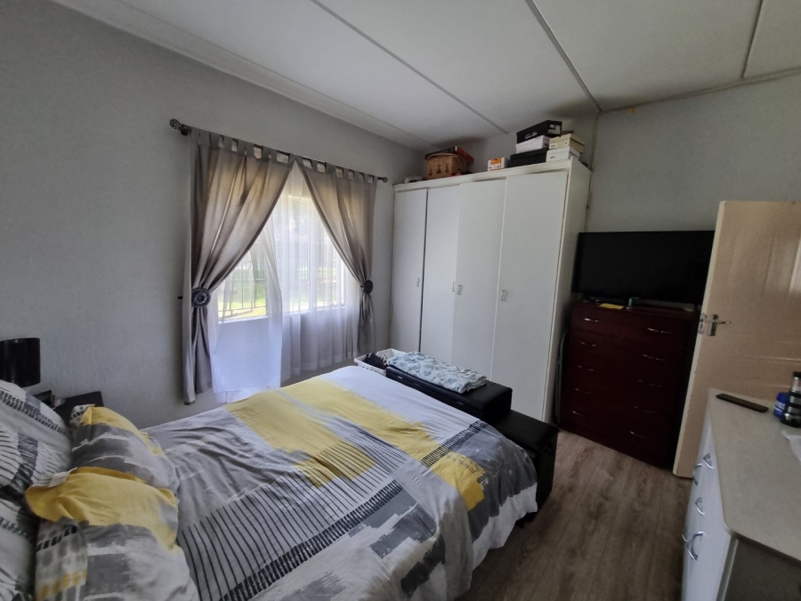 To Let 2 Bedroom Property for Rent in Comet Gauteng