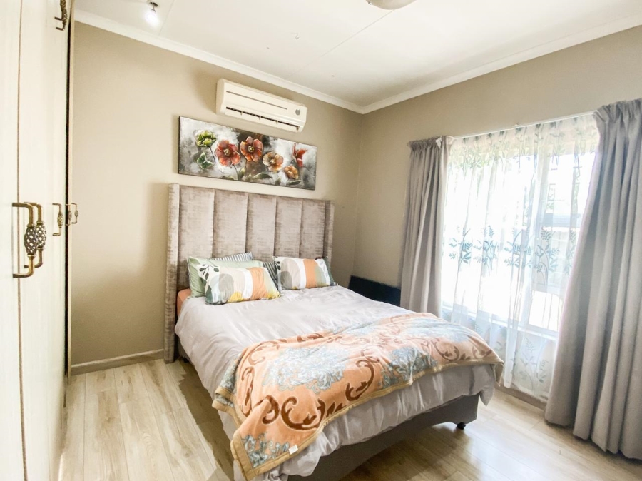 2 Bedroom Property for Sale in Magalieskruin Gauteng