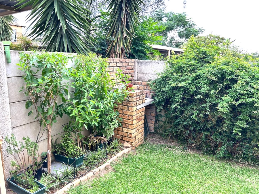 To Let  Bedroom Property for Rent in Bellairspark Gauteng