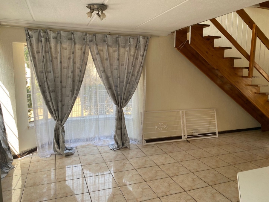 To Let 1 Bedroom Property for Rent in Ormonde Gauteng