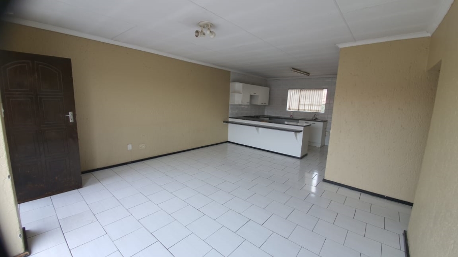 To Let 2 Bedroom Property for Rent in Vorna Valley Gauteng