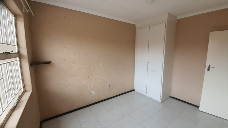 To Let 2 Bedroom Property for Rent in Vorna Valley Gauteng