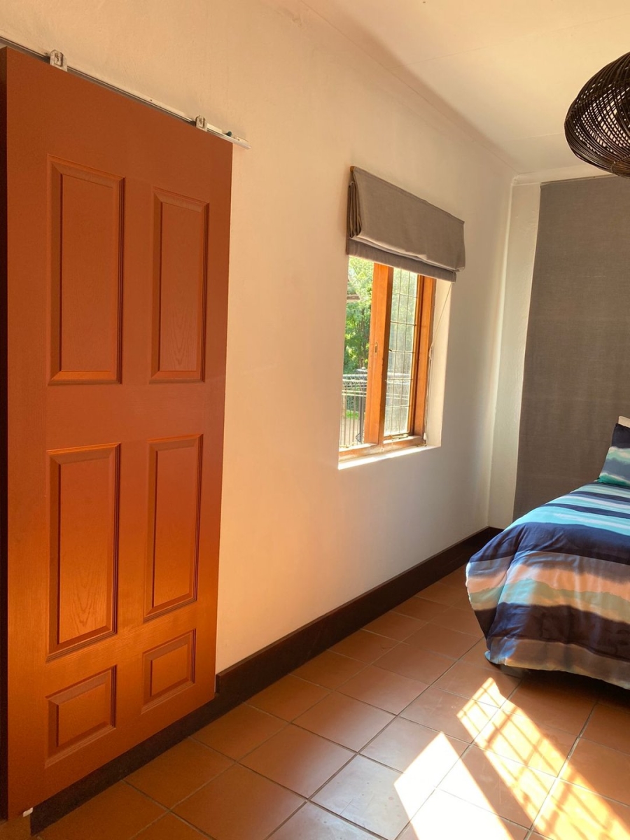 To Let 1 Bedroom Property for Rent in Melville Gauteng