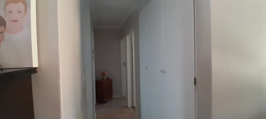  Bedroom Property for Sale in Magalieskruin Gauteng