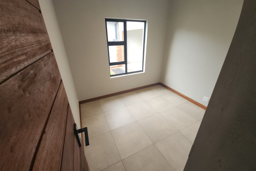 12 Bedroom Property for Sale in Waverley Gauteng