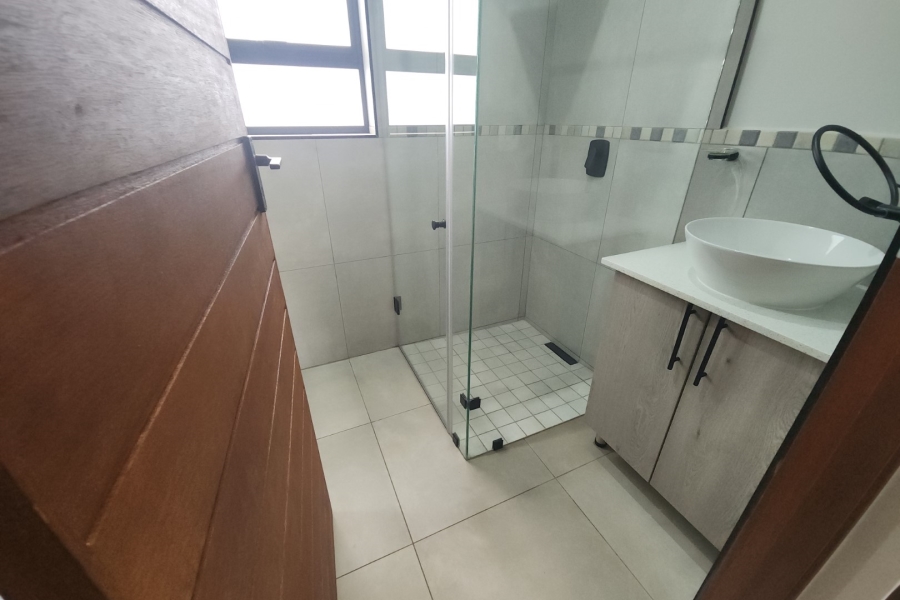 12 Bedroom Property for Sale in Waverley Gauteng