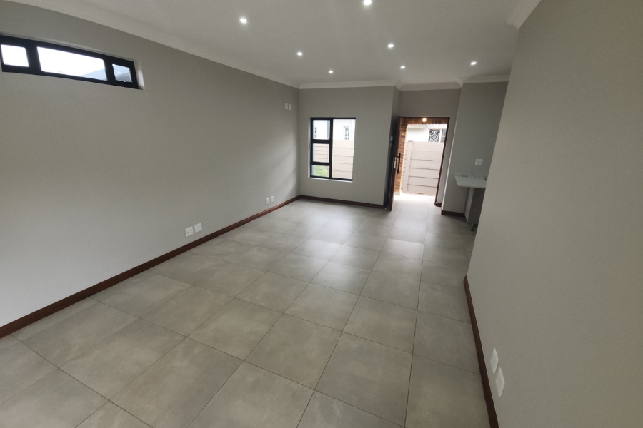 12 Bedroom Property for Sale in Waverley Gauteng