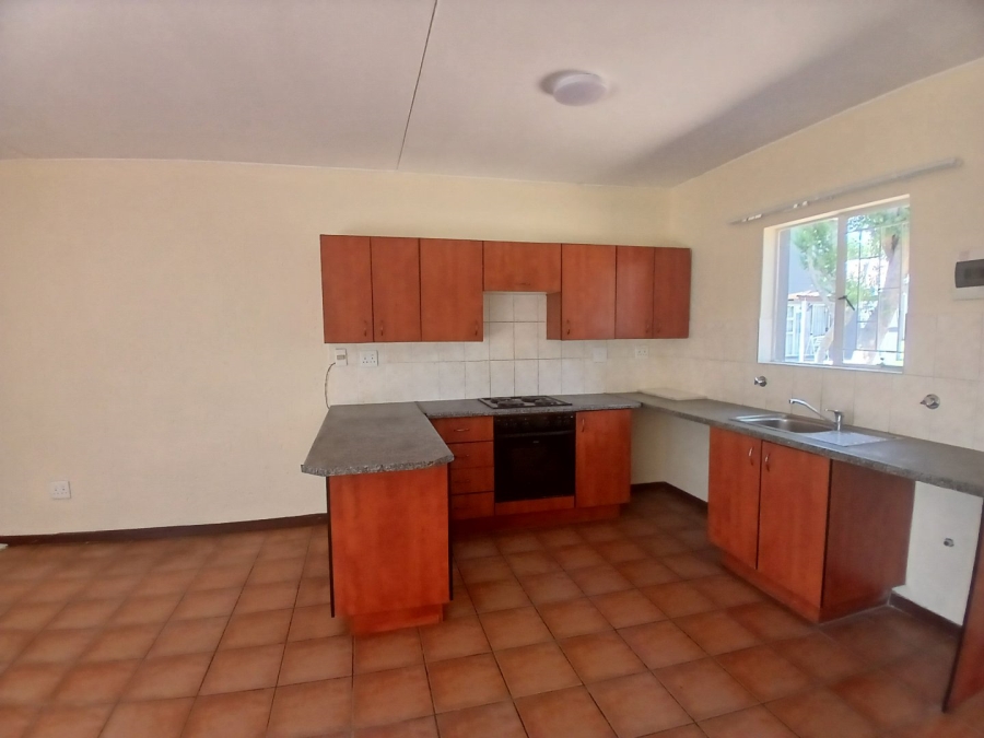 2 Bedroom Property for Sale in Greenstone Hill Gauteng