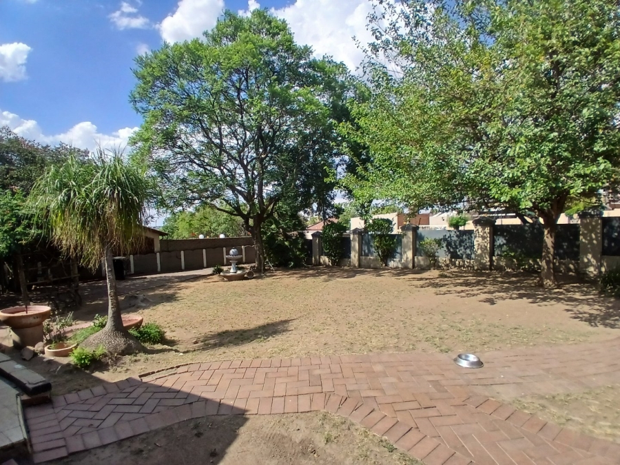 3 Bedroom Property for Sale in Edenvale Central Gauteng