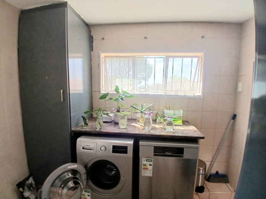 3 Bedroom Property for Sale in Edenvale Central Gauteng