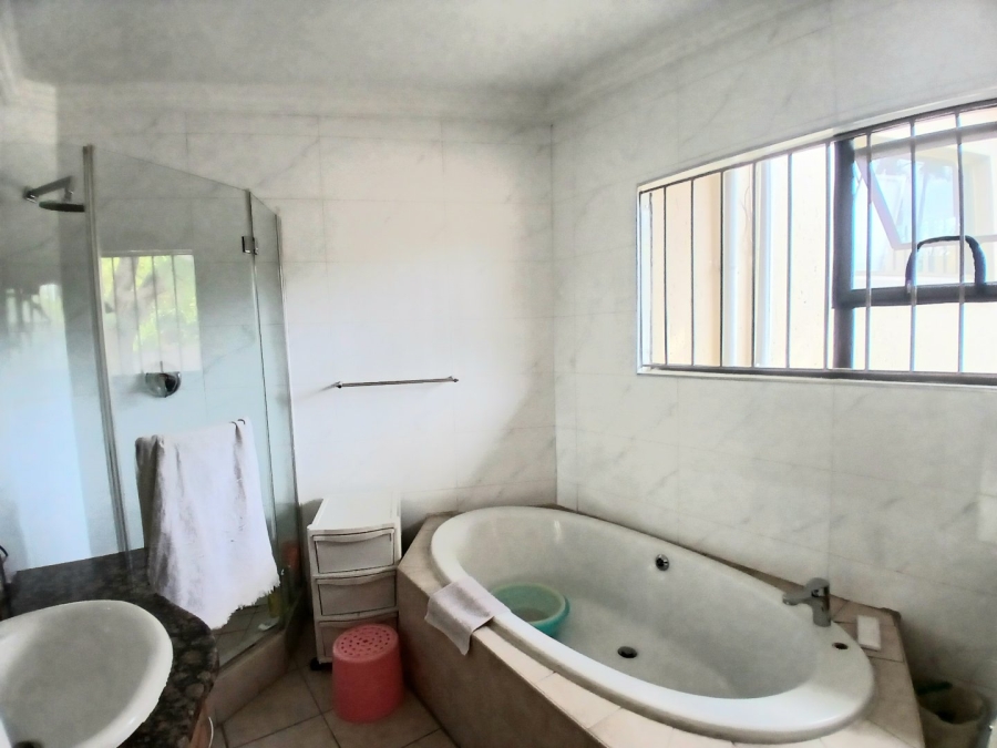 3 Bedroom Property for Sale in Edenvale Central Gauteng