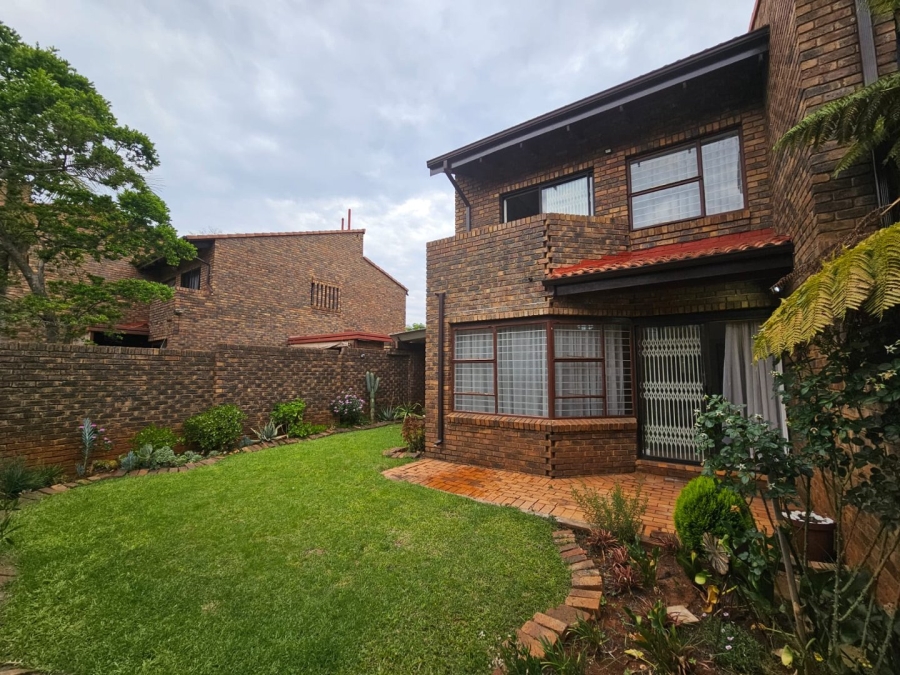 2 Bedroom Property for Sale in Weavind Park Gauteng