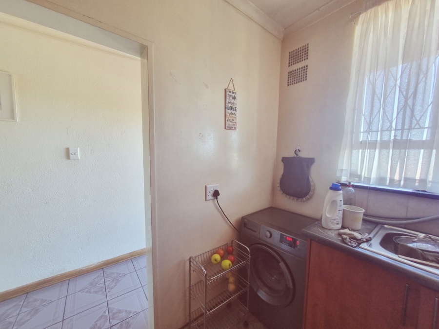 To Let 2 Bedroom Property for Rent in Witfield Gauteng