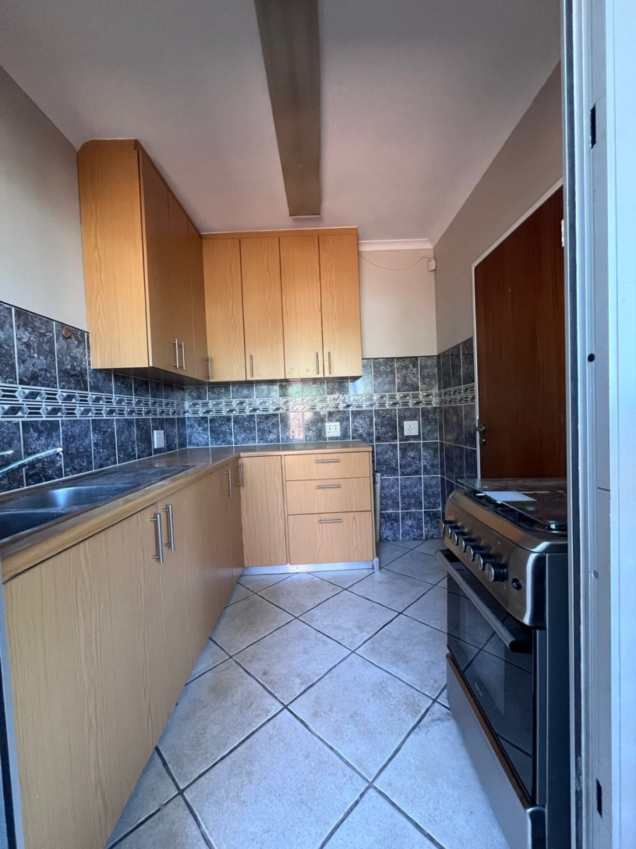 To Let 1 Bedroom Property for Rent in Weltevreden Park Gauteng