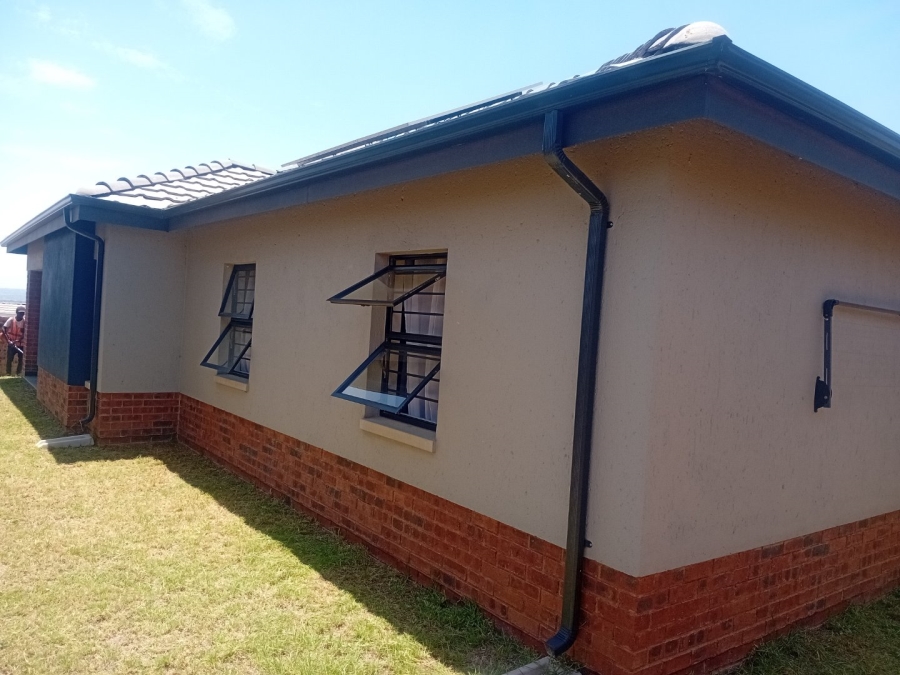 To Let 3 Bedroom Property for Rent in Lion Pride Gauteng