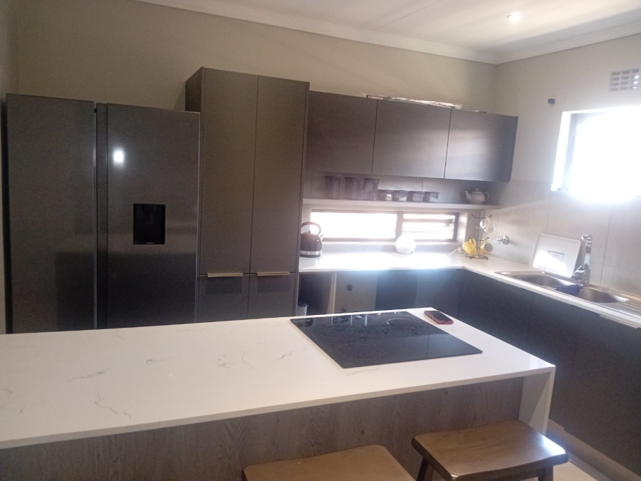 To Let 3 Bedroom Property for Rent in Lion Pride Gauteng