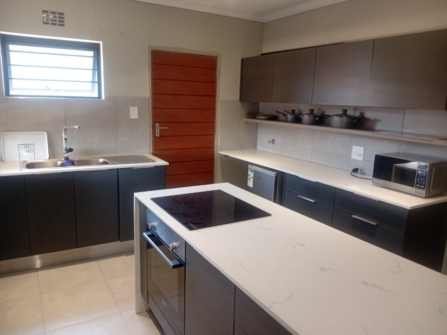 To Let 3 Bedroom Property for Rent in Lion Pride Gauteng