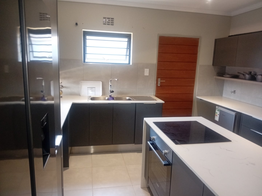 To Let 3 Bedroom Property for Rent in Lion Pride Gauteng