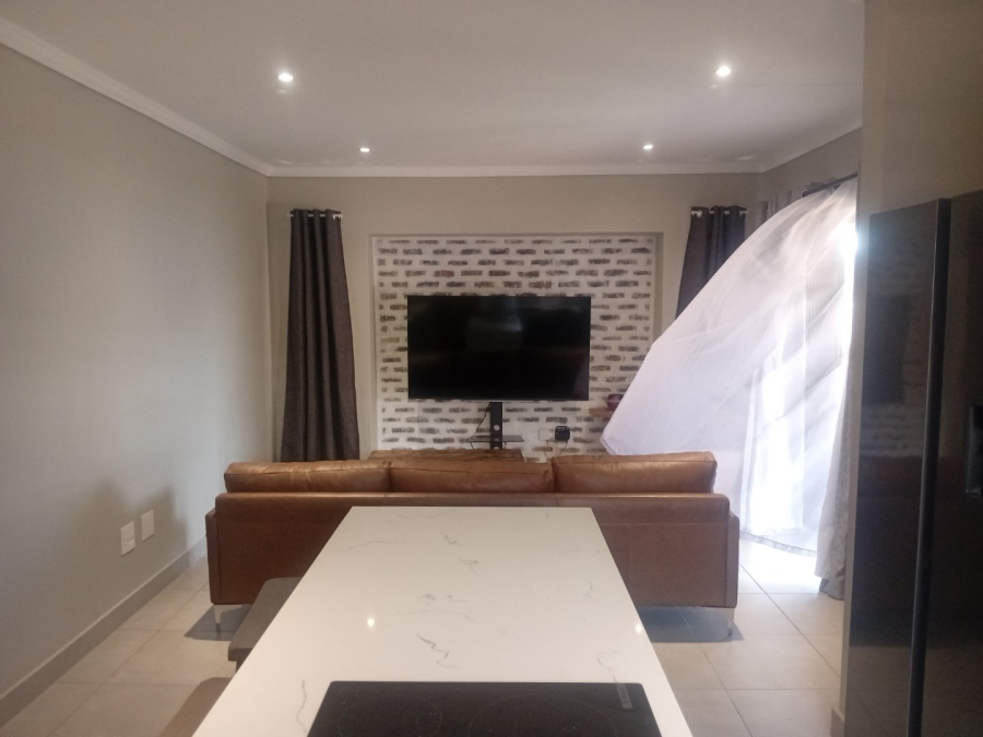 To Let 3 Bedroom Property for Rent in Lion Pride Gauteng