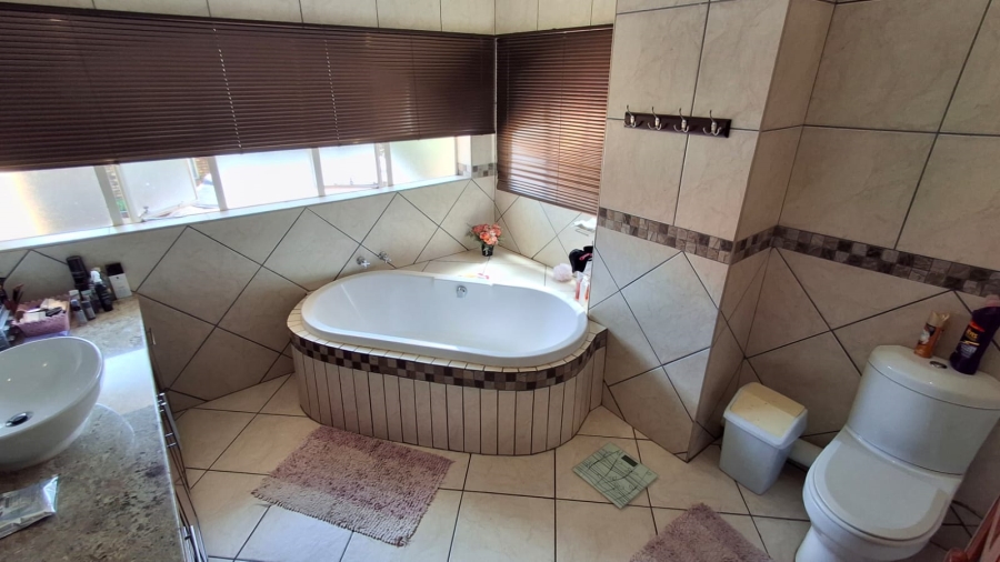 3 Bedroom Property for Sale in Wonderboom Gauteng