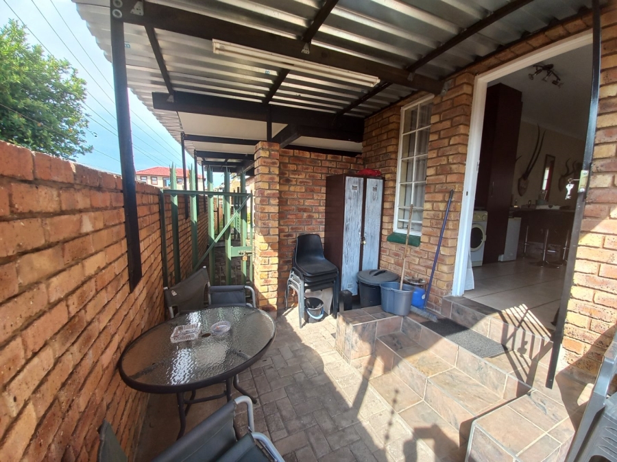 3 Bedroom Property for Sale in Jordaan Park Gauteng