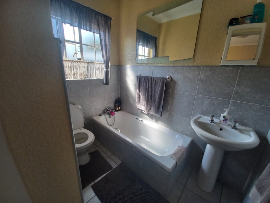 3 Bedroom Property for Sale in Jordaan Park Gauteng