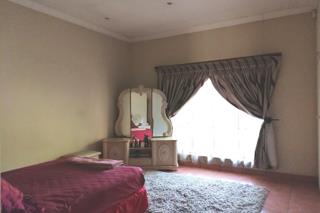 5 Bedroom Property for Sale in Glen Austin Gauteng