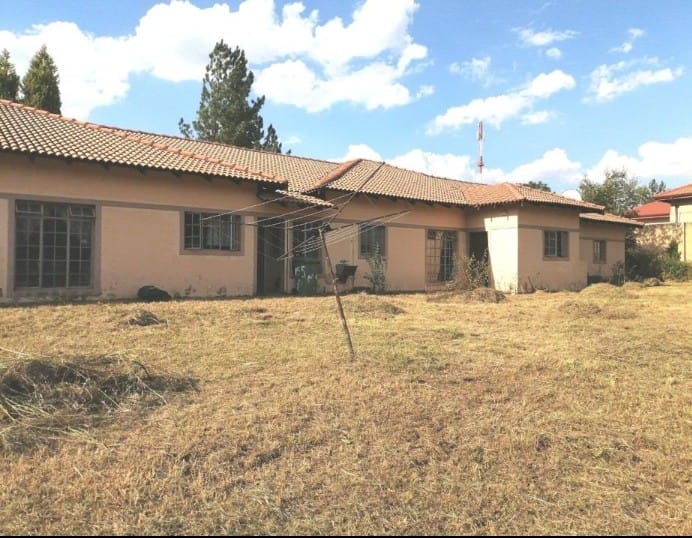 5 Bedroom Property for Sale in Glen Austin Gauteng