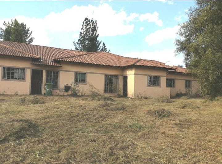 5 Bedroom Property for Sale in Glen Austin Gauteng