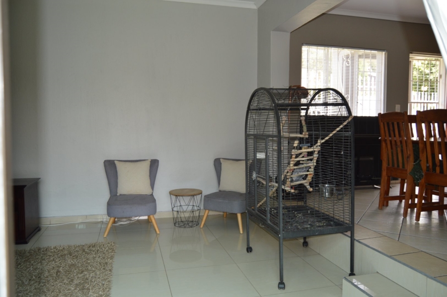 To Let 3 Bedroom Property for Rent in Radiokop Gauteng