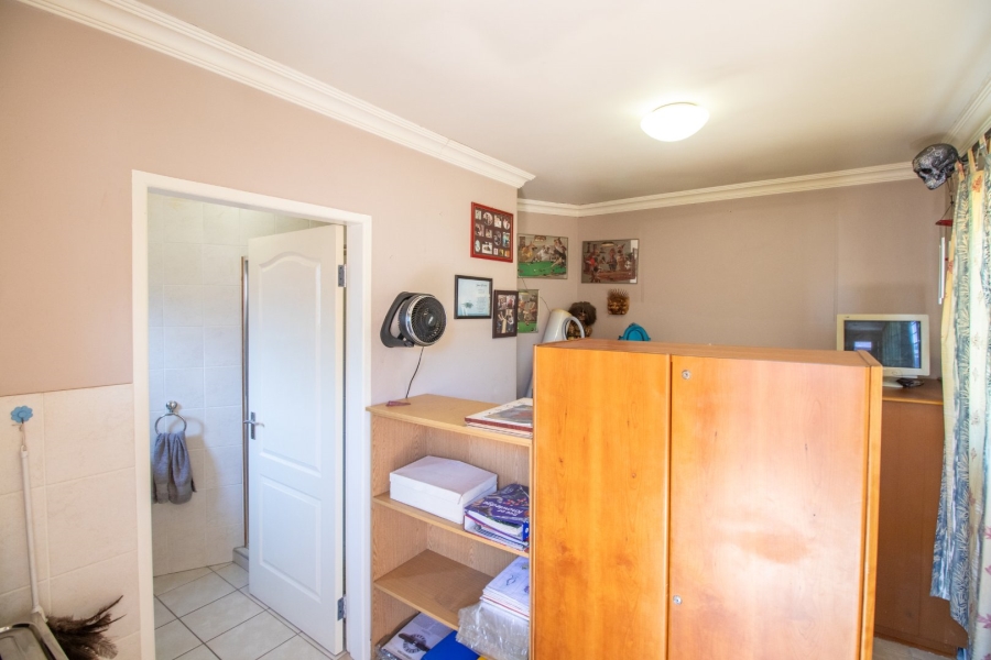 3 Bedroom Property for Sale in Hurlyvale Gauteng