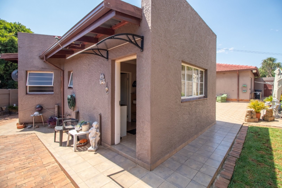 3 Bedroom Property for Sale in Hurlyvale Gauteng