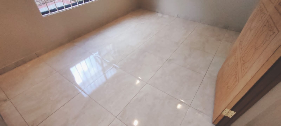 To Let 2 Bedroom Property for Rent in Bryanston Gauteng