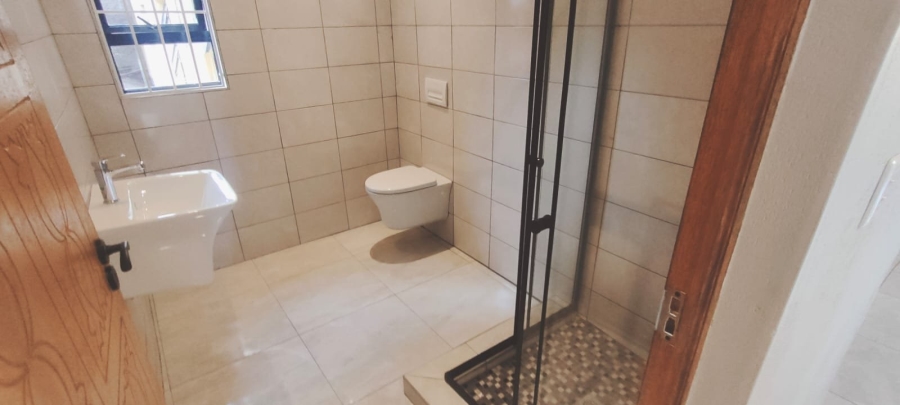 To Let 2 Bedroom Property for Rent in Bryanston Gauteng